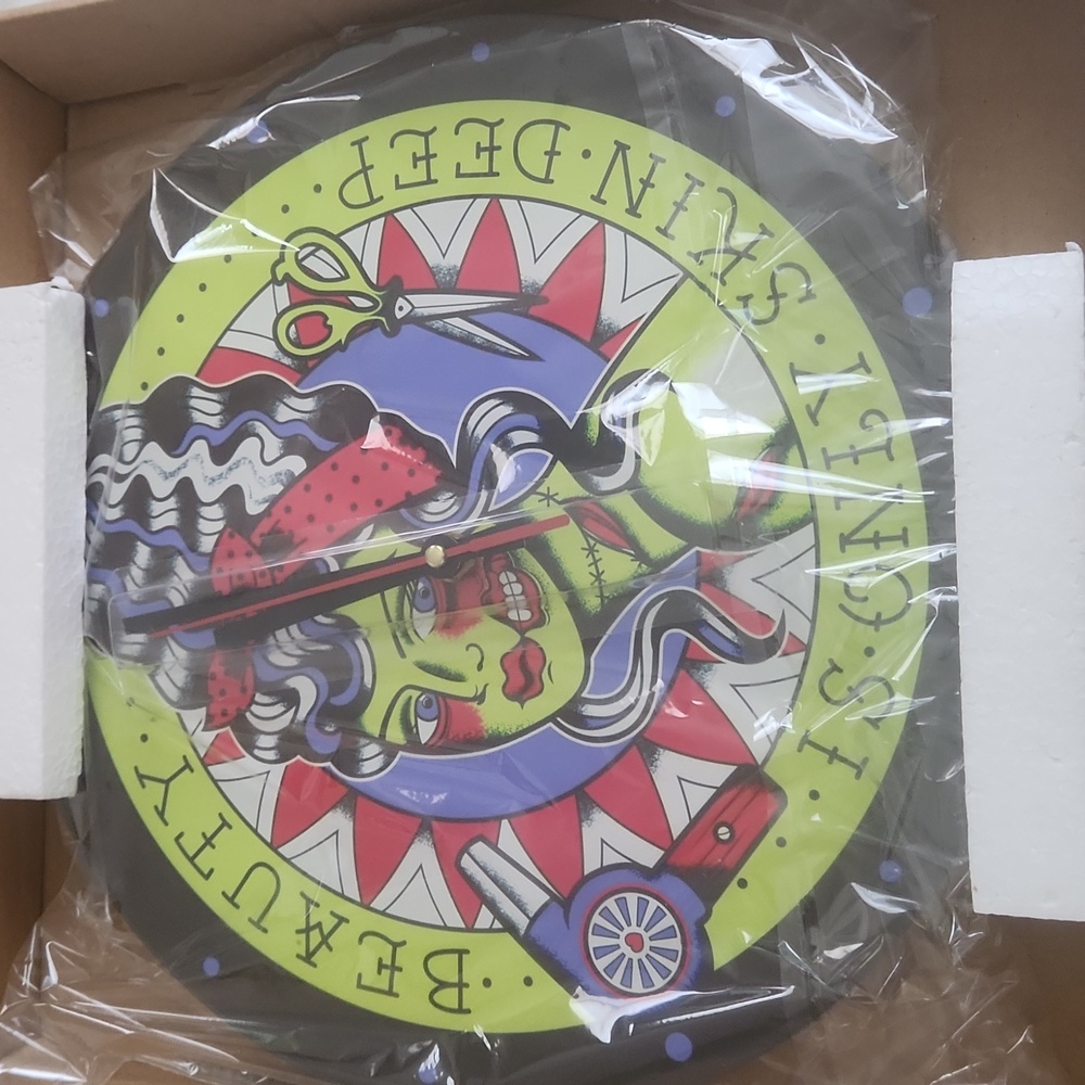 Pinup Girl Monster Franken Bride Round Glass Wall Clock  NIB - Picture 14 of 14